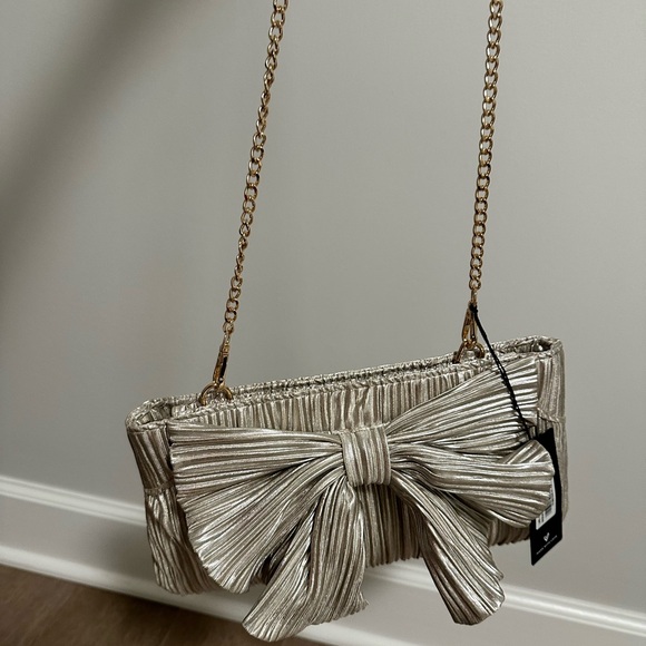 Lulus Light Gold Metallic Clutch - Picture 9 of 16